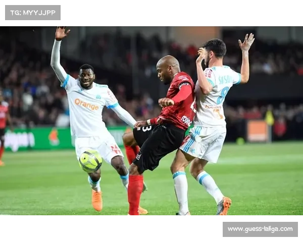 法甲焦点战伤病解析：大巴黎三人缺阵，马赛防线受挫影响国家德比